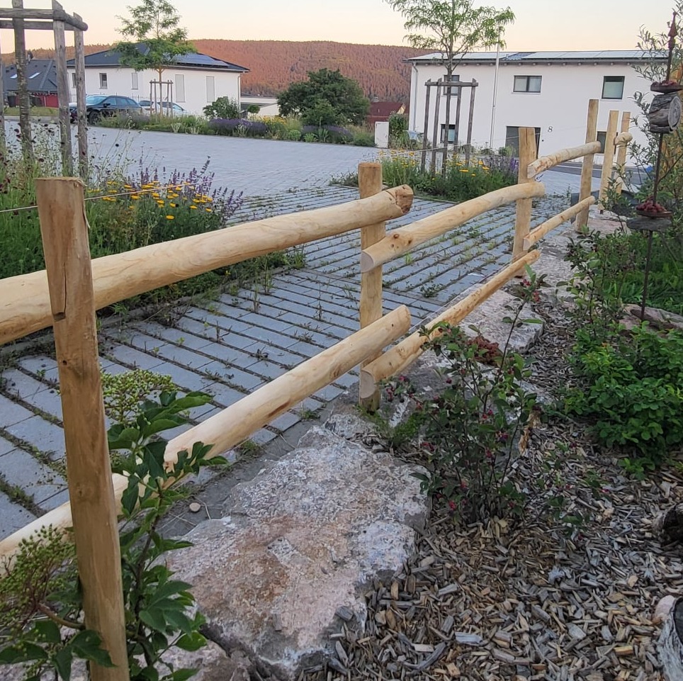 Kastanienholz Pfähle | Kastanienzaun Pfosten