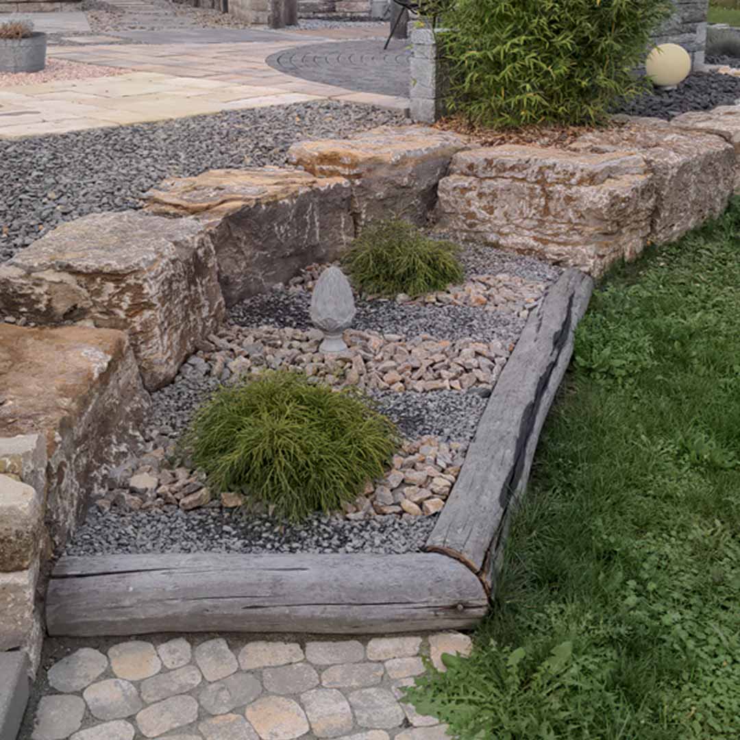 Beeteinfassung Robinie | Natürliche Gartenbegrenzung