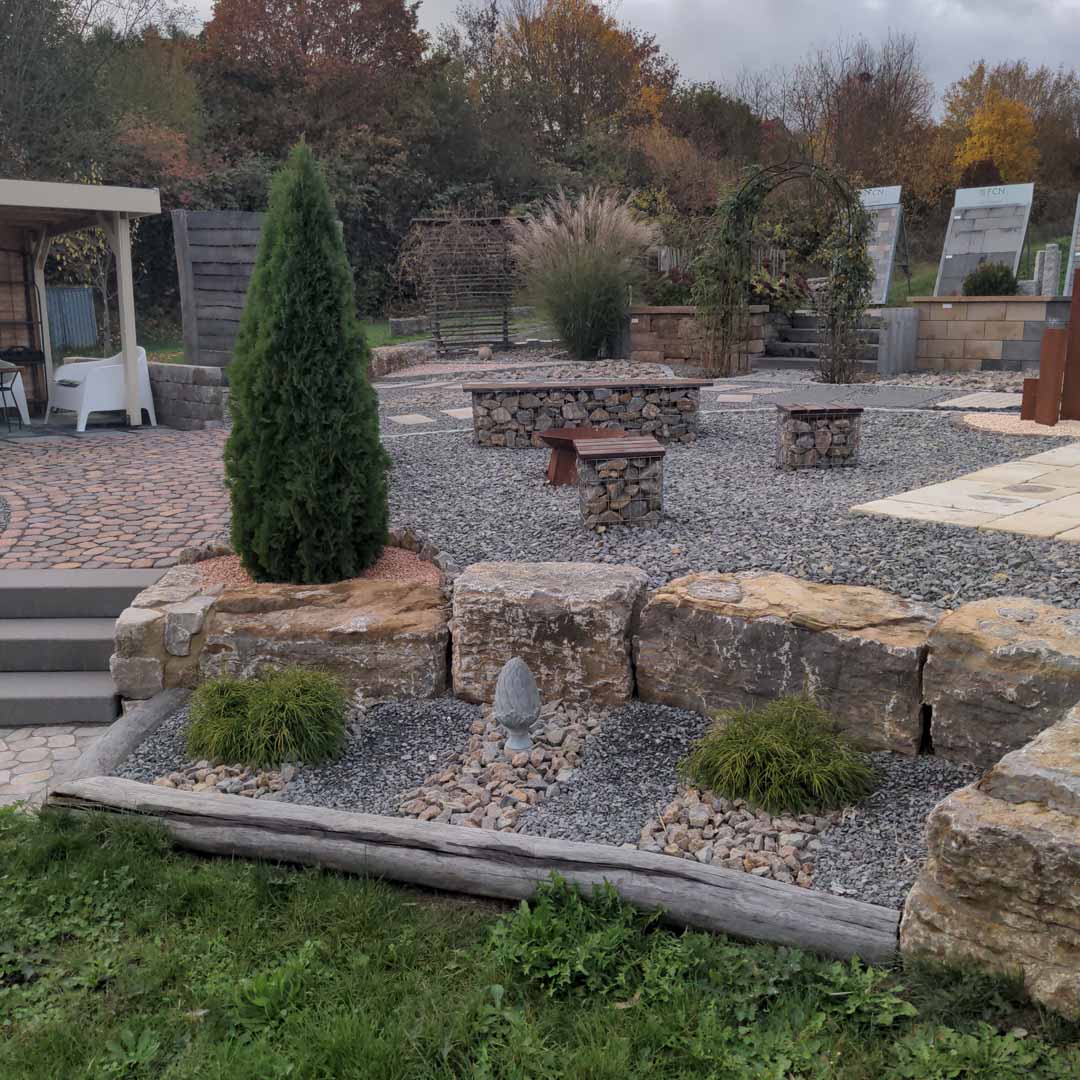 Beeteinfassung Robinie | Beetumrandung für den Bauerngarten