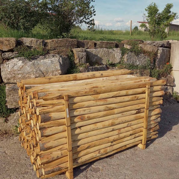 Holzpfosten Kastanie 175 cm, ideal als Weidezaunpfahl, im Obst- und Weinbau