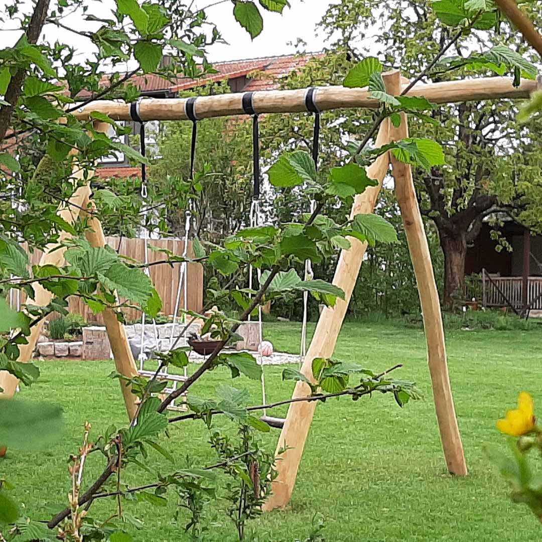 Schaukel aus Robinienholz | Naturholz Spielgerät