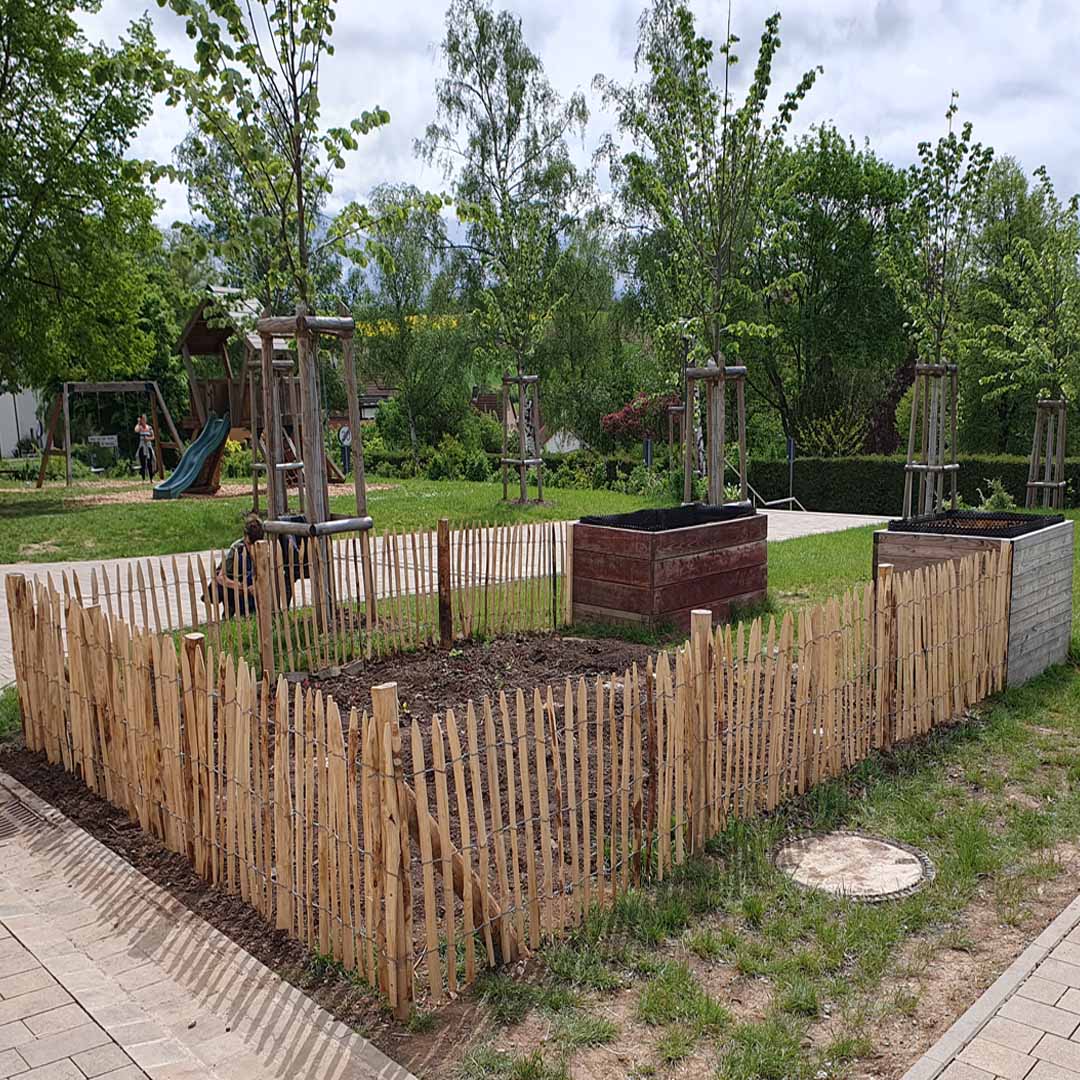 Bauerngarten anlegen, kreative Gartengestaltung Holz