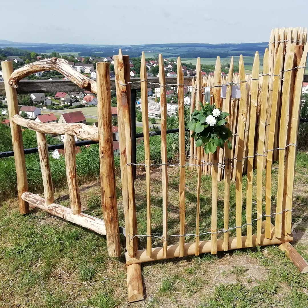Kastanienzaun mit Tor | Hofeinfahrt